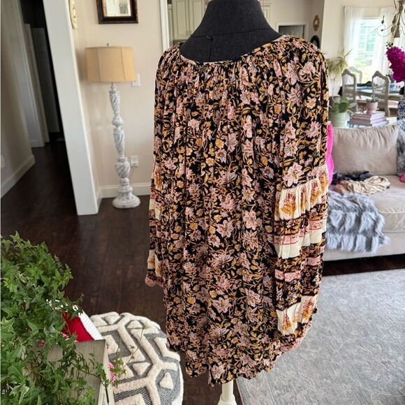 Black with white polkadot, My Michelle size medium blouse - Picture 4 of 6